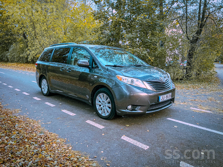 Pārdod ģimenei piemērotu automašīnu – Toyota Sienna (2013. gads) ar 3.5 benz