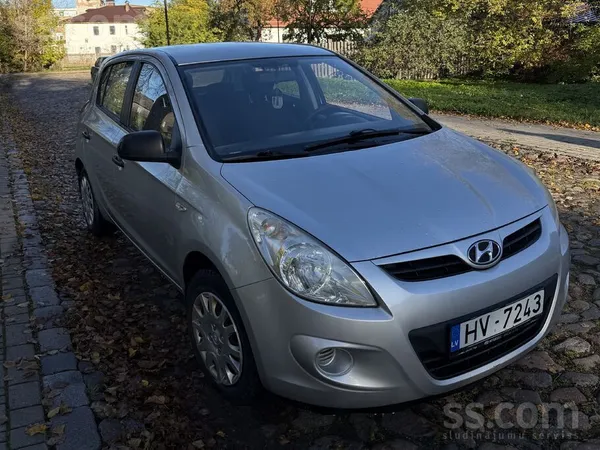 Pārdodu Hyundai i20, 2012. gads
1.2 benzīns, 57.2 kW (78 Zs), mehāniskā kār
