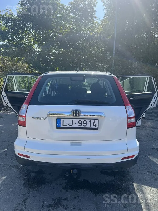 Pārdodas uzpasēts auto, līdzi nāk disku komplekts un trešais reģistrācijas N