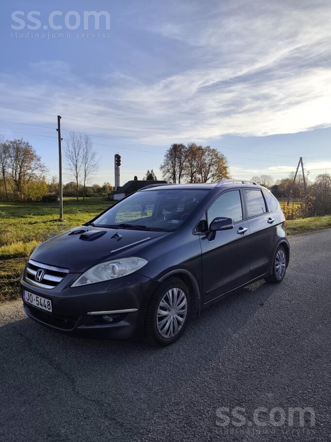 Honda Машина в хорошем состоянии. Техосмотр до 29.10.202