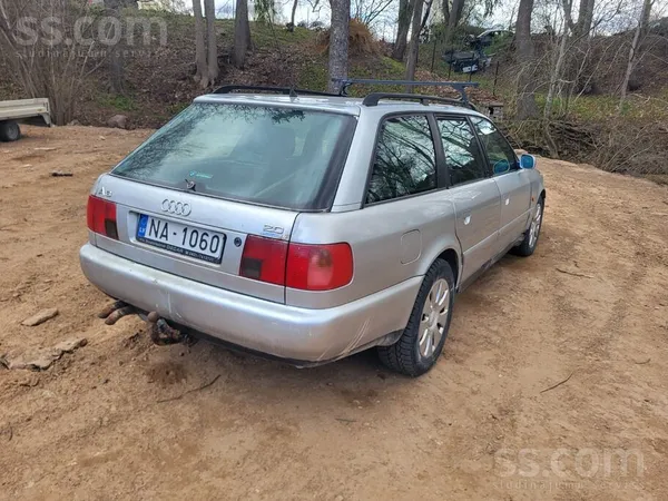 Audi Ceška quatra 2.5 ael. Diezgan daudz dažādas lietas
