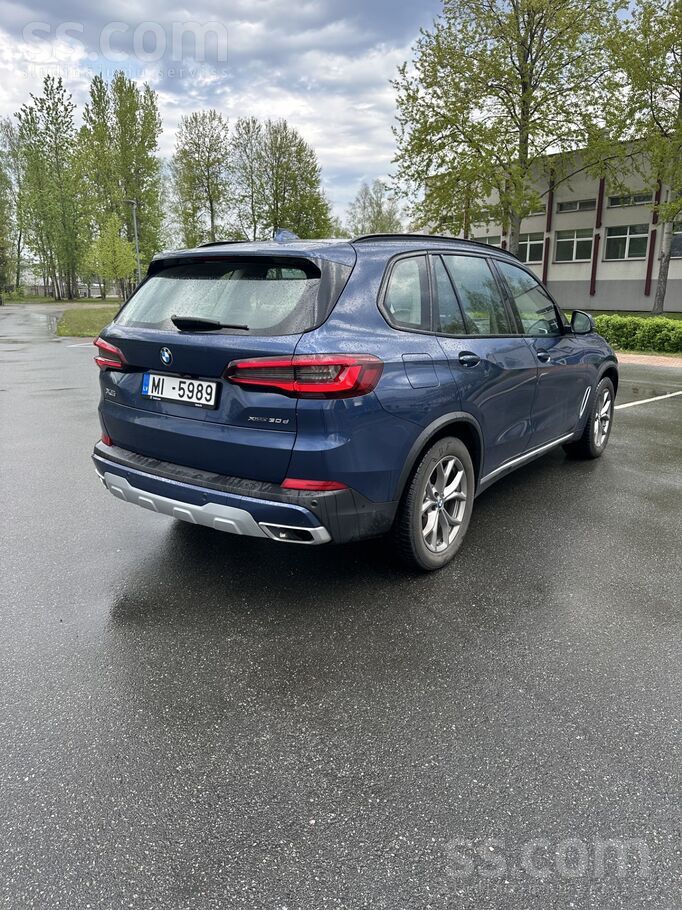 Pārdodu teicamā kārtībā X5 Xdrive30D auto. Visas tehniskās apkopes veiktas p