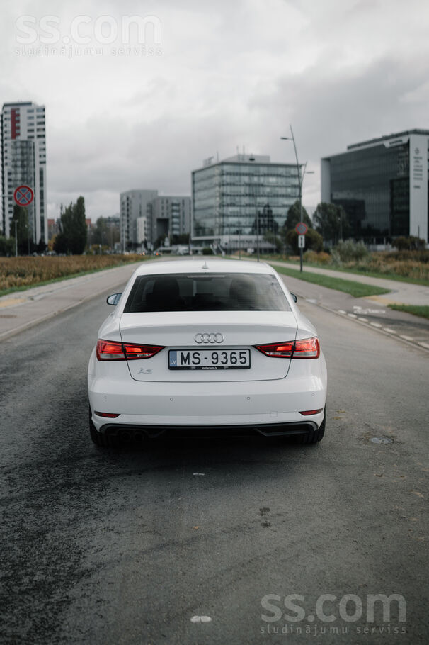 Audi A3 Limousine 2017.gada ļoti labā tehniskā un vizuālā stāvoklī. Ekonomis