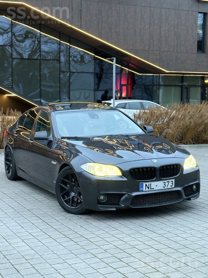 BMW Ipašnieks pardod BMW F10-530D(Sophisto-Gra u brill