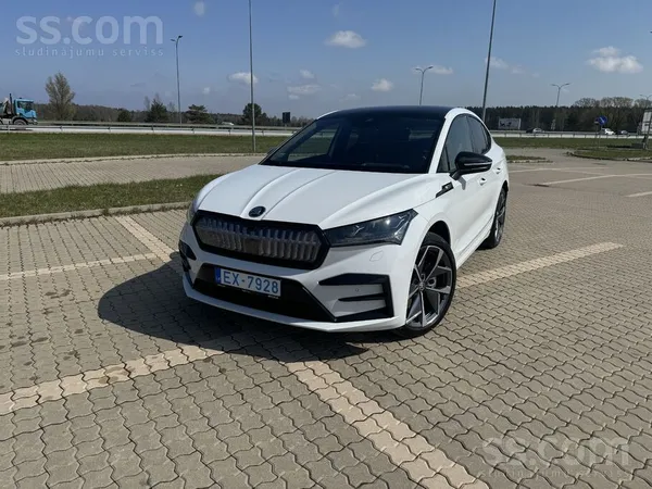 Škoda Enyaq iV80, Crystal Lights, Garantija. Pirkts un visas apkopes taisīta