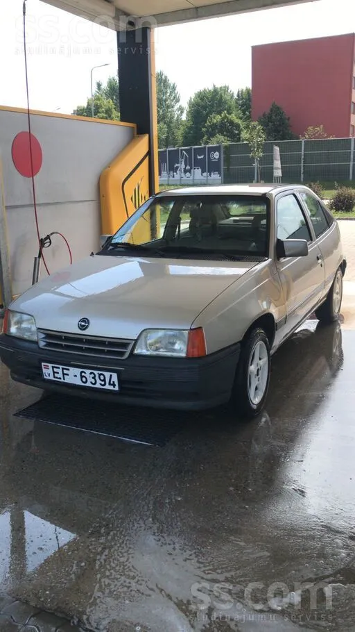 Pārdod Opel kadet mormalā stāvoklī