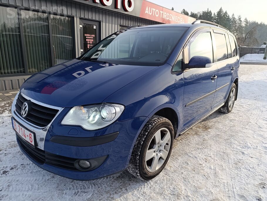 Volkswagen Pārdod VW Touran 1.9 tdi 2007 gada izlaidums. 7 vi