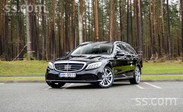 Mercedes Pārdodu Mercedes-Benz C300 dīzelis/hybrid. 