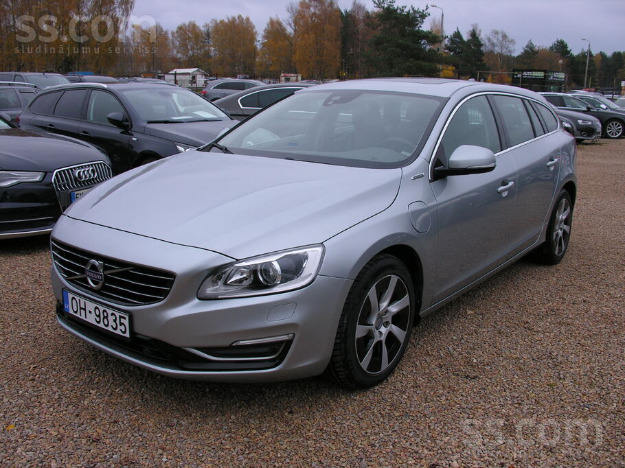 Plug IN Hybrid Latvijaa neekspluateeta, tiko atbraukusi no niderlandes, pati