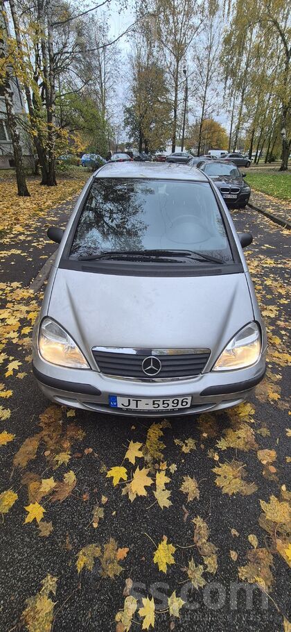 В хорошем состоянии, вовремя всё обслуживалось. Новый подрамник, новое сцепл