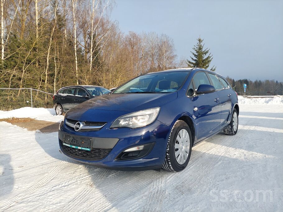 A/m no Vācijas. 1.6i(85Kw)benzīns, klimatkontrole, infodisplejs, el. regulēj