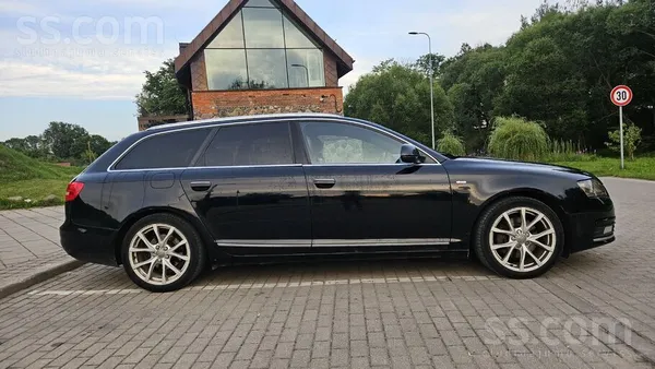 Audi Mašīna priekš saviem gadiem labā stāvoklī, viss st
