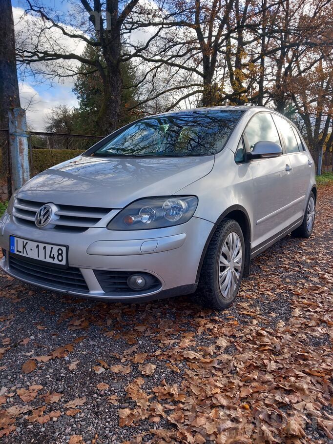 Volkswagen Auto tehniski teicams, viss tam darbojās, ir kosmē