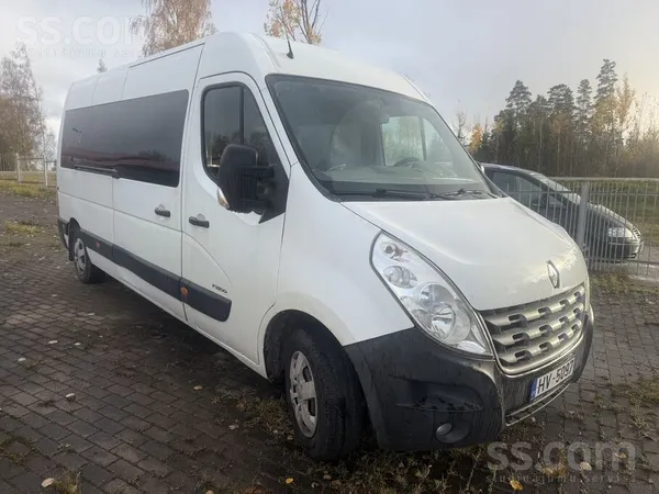 Renault Buss ļoti labā stāvoklī, reģistrēts kā vieglais pa