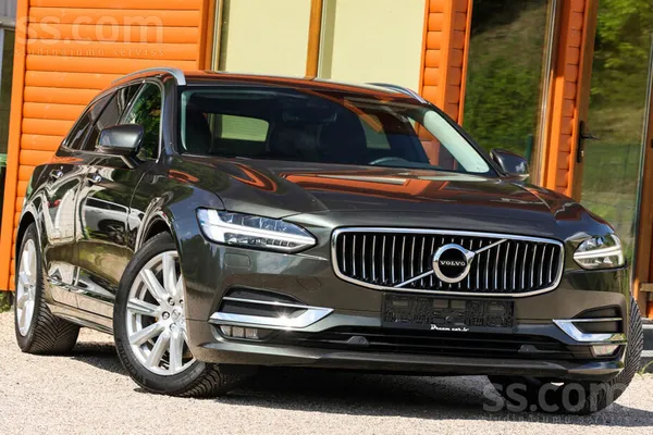 Volvo 2020. gada Inscription modelis 2.0T5-250Zs/184Kw. 