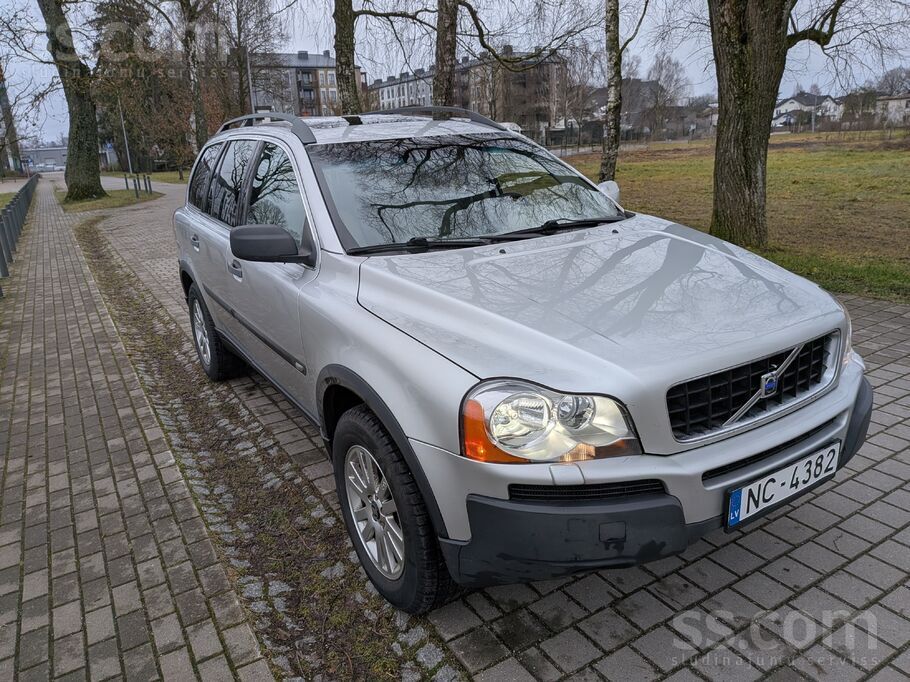 Volvo Pārdod Volvo Xc90 labā tehniskā stāvoklī. Pilnpied