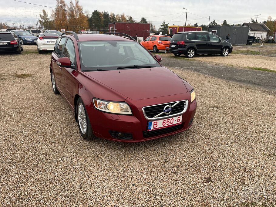 Volvo Nesen no Vacijas. Bez rusas pazimem. Loti ekonomis