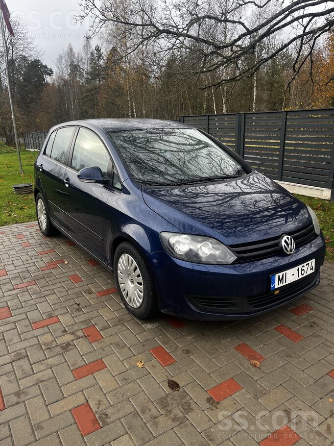 Pārdodu labā stāvoklī esošu Volkswagen Golf Plus 2.0 Tdi, 81 Kw, 2009. gada