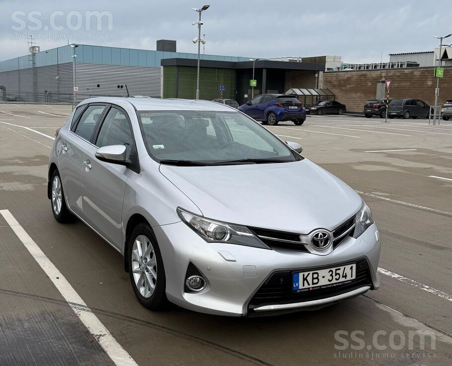 Toyota Pārdošanā Toyota Auris – uzticams, ekonomisks un k