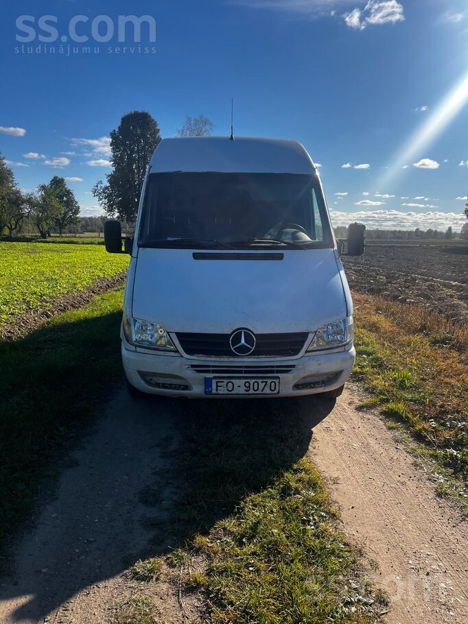 Mercedes Bez vinjetes. (Nav jāpērk pilna masa 2800kg)