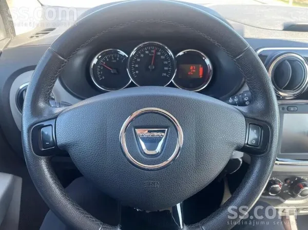 Dacia Pārdodu savu auto kurš kalpojis uzticami, šobrīd i