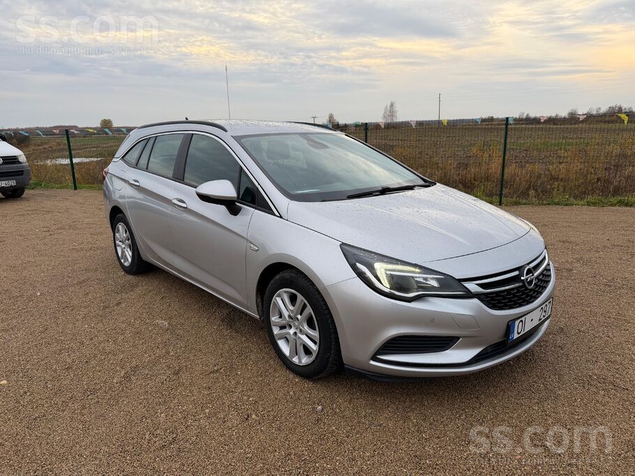 Atvests no Holandes. 1.6 Turbodīzelis. Vissezonas riepas. Nav bijis avārijās