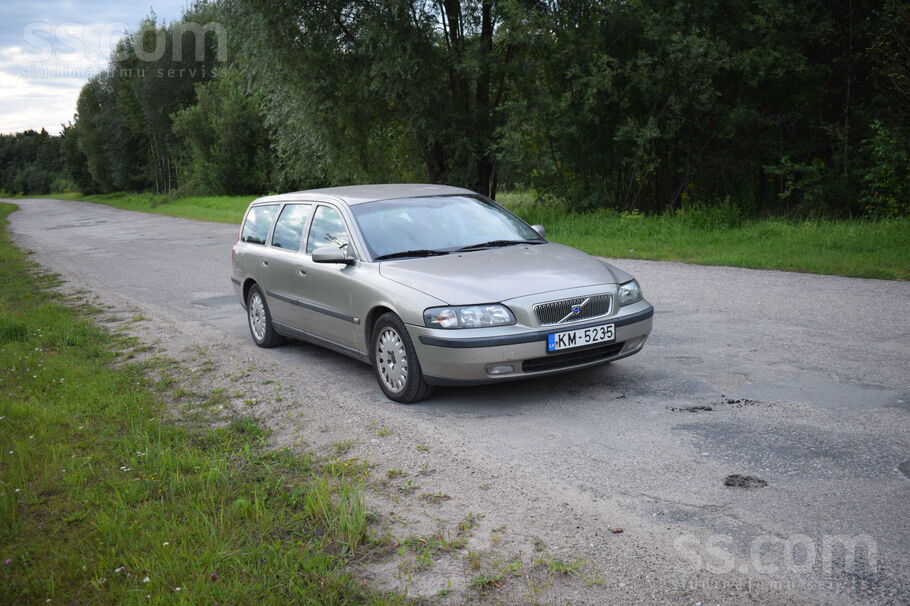 Volvo Pārdod labi saglabātu auto. Salonā nav smēķēts. Zo