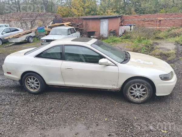Honda Pārdodu Honda Accord Coupe 2.3 benzīns (1999)