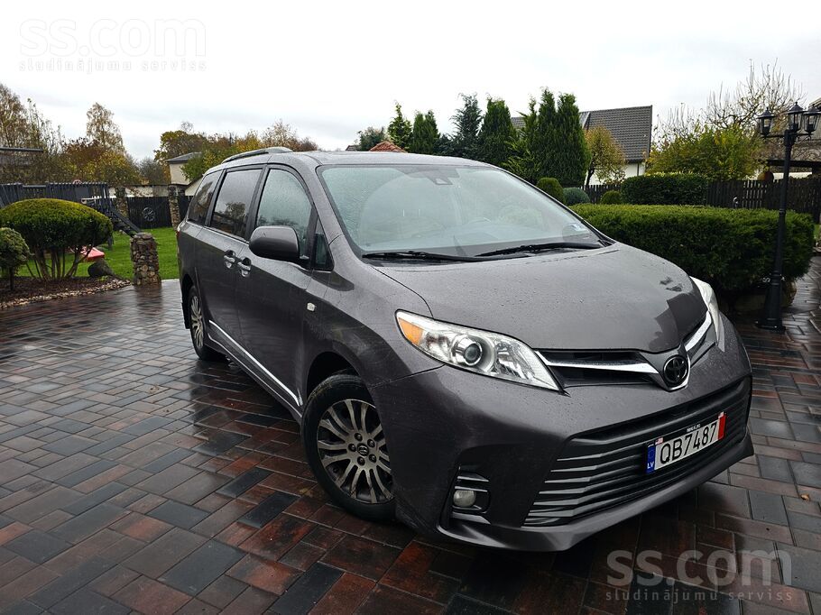 Pārdod ietilpīgu un uzticamu Toyota Sienna lieliskā stāvoklī. Xle konfigurāc