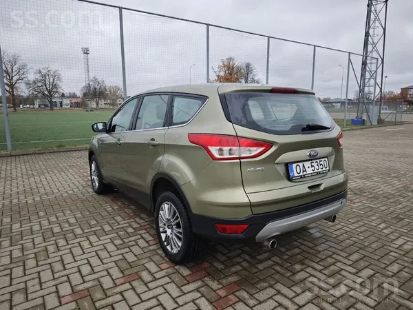Ford Virsbūve ļoti laba (Lv vienu gadu, ievests no De)