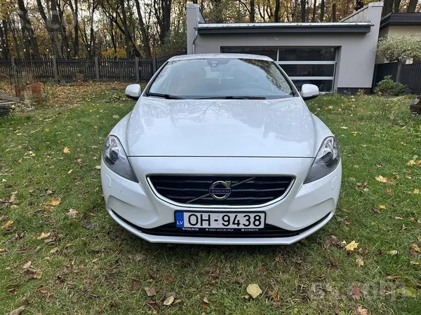 Volvo V40 Ocean Race 2.0 D3 (110kW). Ocean Race edition. 

Ikdienā lietots