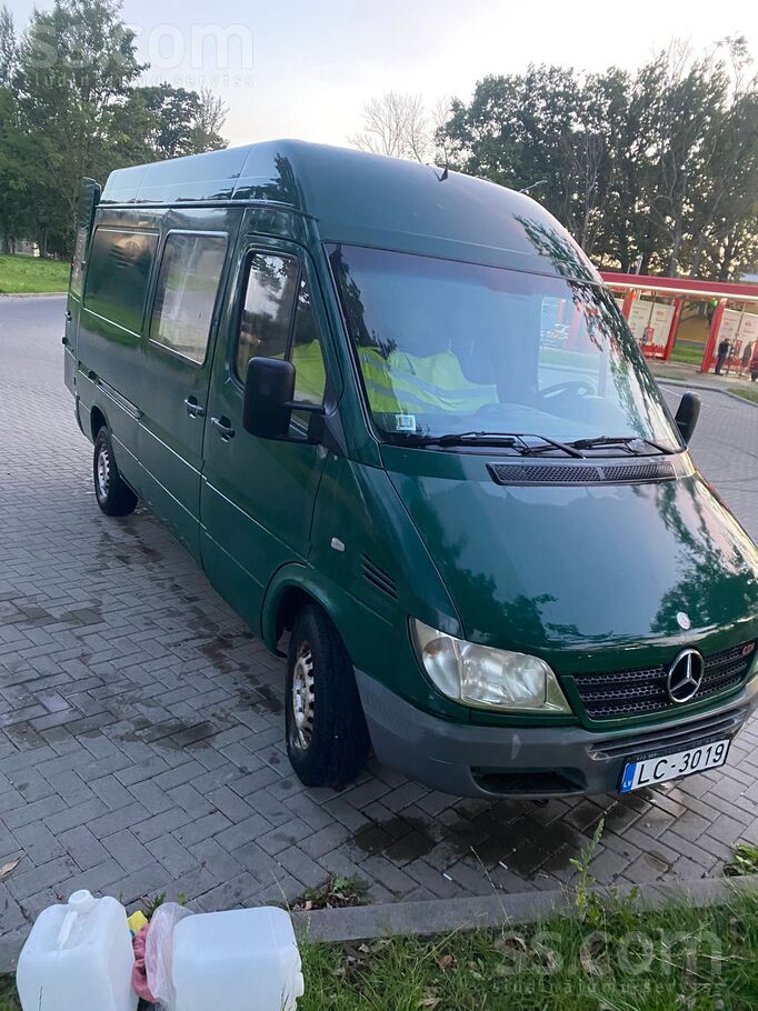 Tiek par pardots Mersedes Sprinter 313.
Mašīna ir diezgan labā stāvoklī, sv