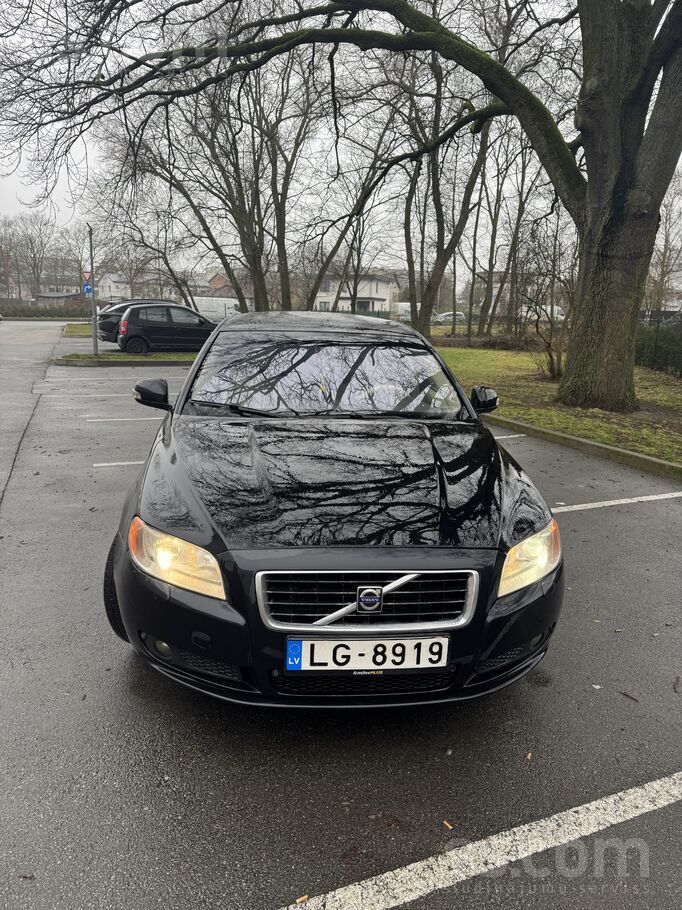Volvo Pārdodu Volvo S80 2.4D