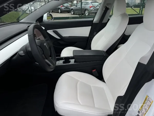 Tesla model 3, 208kw. Auto ar pārbaudītu vēsturi, tikko no Nīderlandes. Krāsa balta