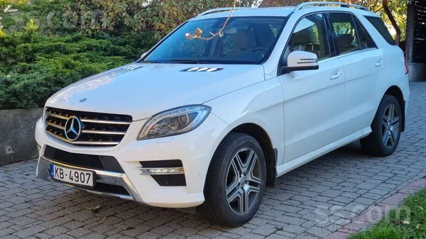 Mercedes Auto teicamā tehniskā un vizuālā stāvoklī, kopts u