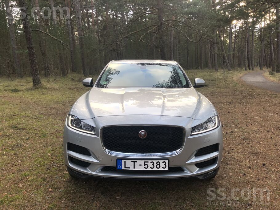 Jaguar Jaguar F-Pace Prestige 2.0D Awd 132 kW / 180 hp. 