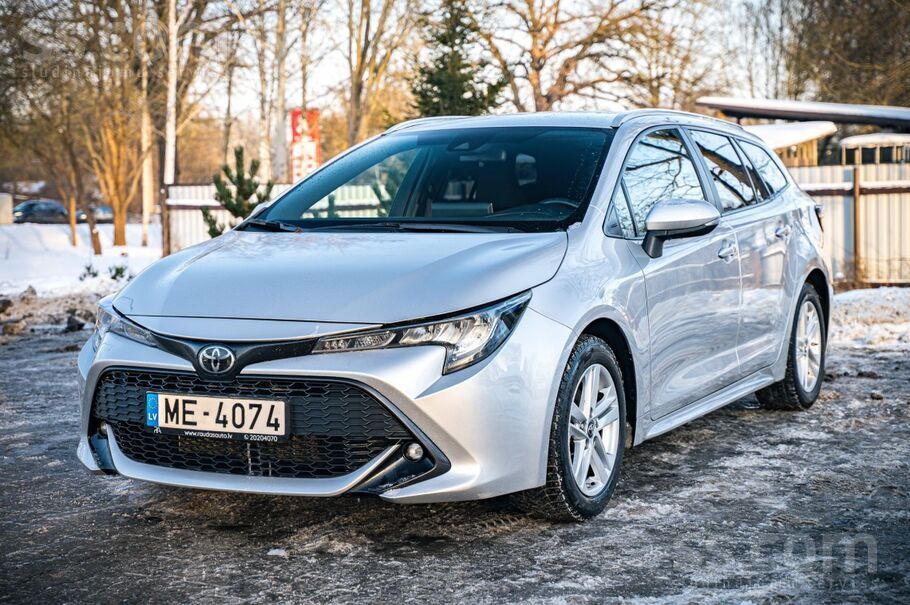 Pārdod Toyota Corolla 1.2 benzīns, automātiskā Ātrumkārba. 

Bezmaksas Car