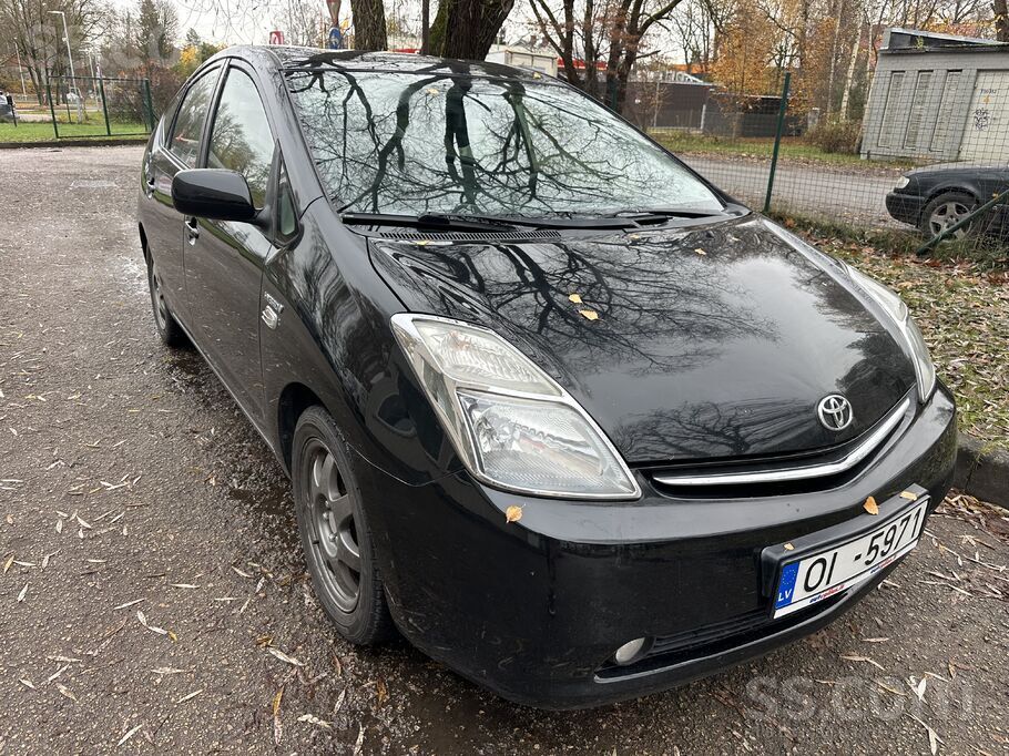 Tikko no Vacijas,
Nomainîta ella un visi filtri.
Jaunas Pirelli ziemas r