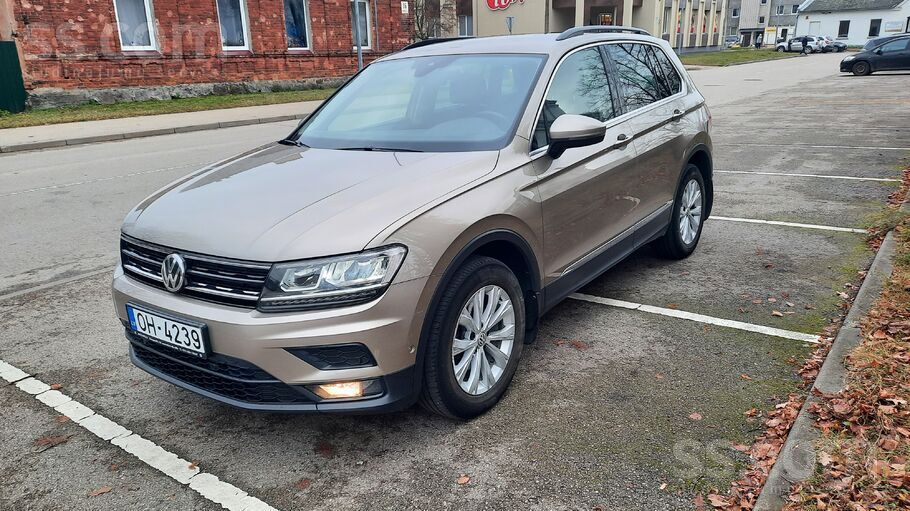 Volkswagen Pārdod VW Tiguan Comfortline 4x4 (pilnpiedziņa), d
