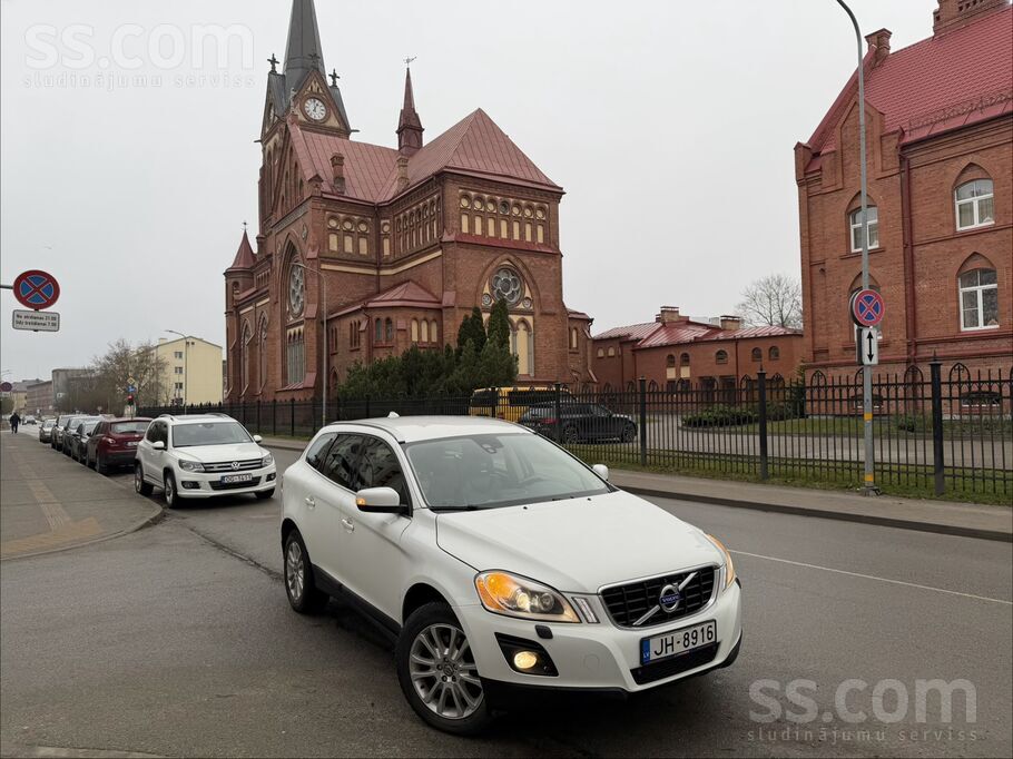 Volvo Volvo Xc60 2.4D5, Manuāls.