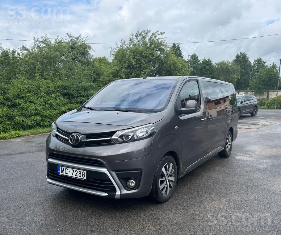 Pārdod pasažieru Toyota Proace , jauna tehniskā apskate uz diviem gadiem. Vi