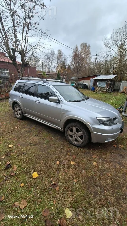 Mitsubishi Продаю машину Mitsubishi outlander 4×4 , Газ/бензи