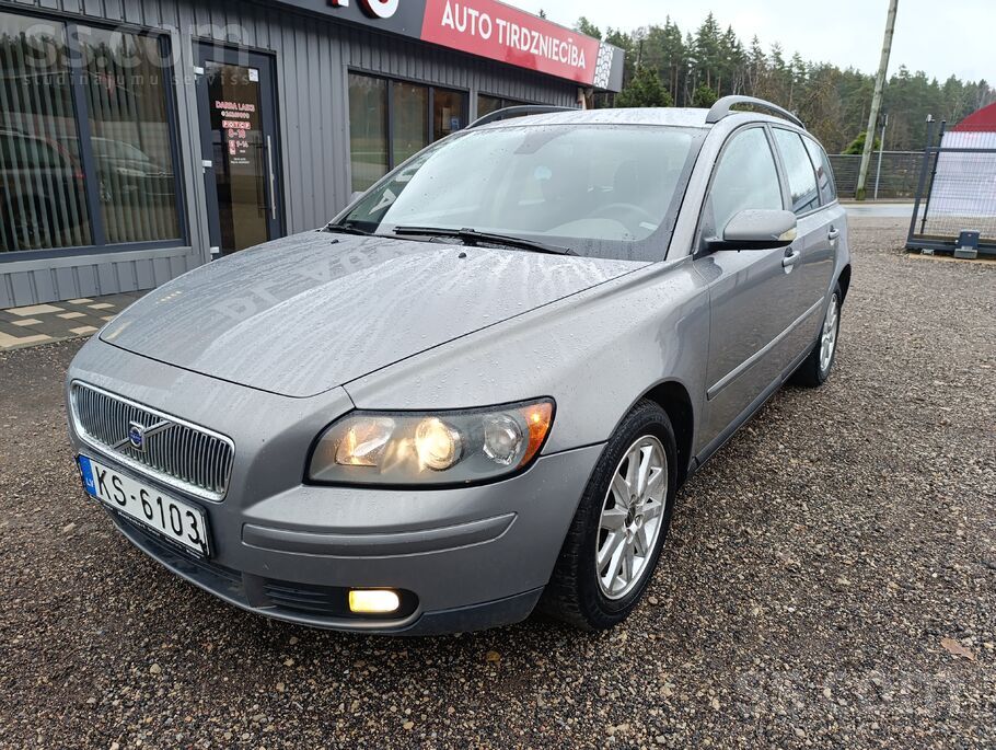 Pārdod Volvo V50 2, 0 dīzelis 2005 . gada decembris izlaidums. Tikko izieta