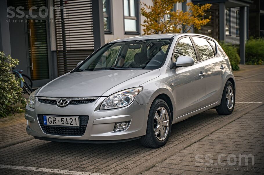 Hyundai Pārdod hyundai I30 1.6 benzīns, automātiskā Ātrumk