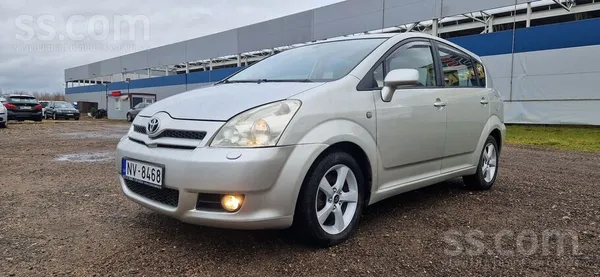 Toyota Toyota Corolla Verso 2.0 D-4D dīzelis 85 Kw jeb 11
