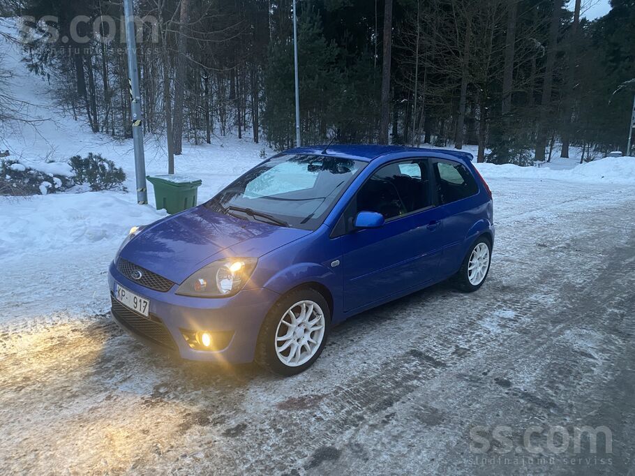 Ford Pārdod Ford Fiesta ST 2006., 2.0 benzīns/gāze, 150