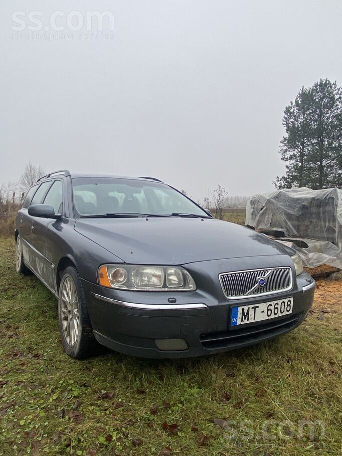 Volvo Volvo darba kārtībā, ir vizuālie defekti. Sīkāk zv