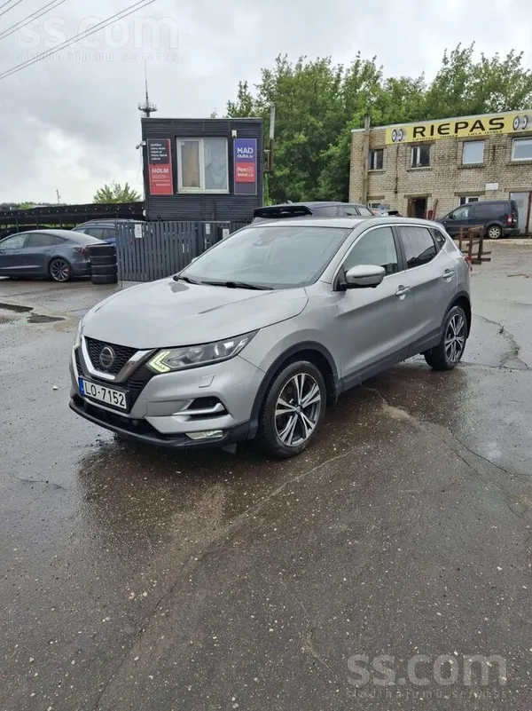 Nissan Nissan Qashqai 1.2l benzīns. 85kw 