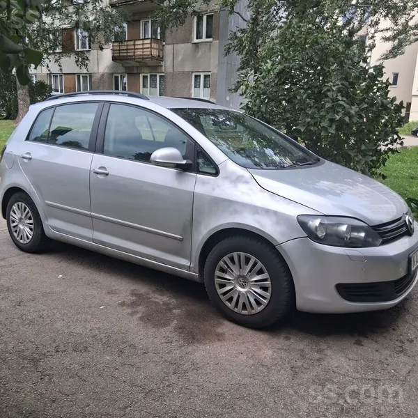 Volkswagen Продаётся, есть изъяны по кузову-ржавчина. подкраш