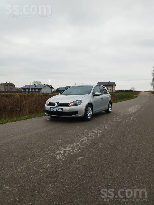 Volkswagen Pārdodu mainu Volkswagen Golf 6. Mazs degvielas pa